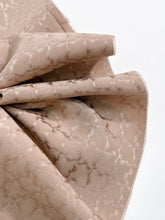 画像をギャラリービューアに読み込む, 暈し格子総地紋模様【六つ釦】