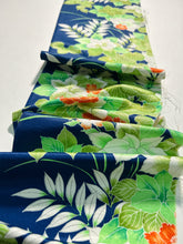 画像をギャラリービューアに読み込む, 青海波地紋に草木模様【L】