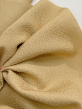 画像をギャラリービューアに読み込む, 薄芥子色無地紗綾型織り出し地紋【シュッケニ】