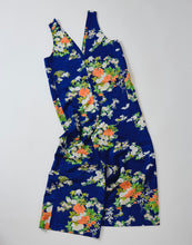 画像をギャラリービューアに読み込む, 雲どり地紋に草花模様