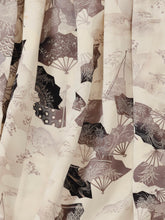 画像をギャラリービューアに読み込む, 流れ開き扇に雲模様【絹】