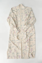 画像をギャラリービューアに読み込む, 芝地紋に枝葉模様【六つ釦】