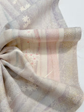 画像をギャラリービューアに読み込む, 橘に蝶模様総紗綾地紋【六つ釦】