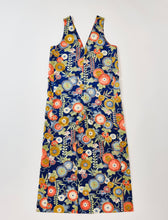 画像をギャラリービューアに読み込む, 四季花地紋に菊模様