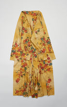 画像をギャラリービューアに読み込む, 押し花風花模様【四つ釦】