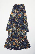 画像をギャラリービューアに読み込む, 水辺に四季の草花金彩縁【四つ釦】