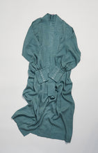 画像をギャラリービューアに読み込む, 総菊地紋に水辺模様【六つ釦】