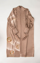 画像をギャラリービューアに読み込む, 暈し格子総地紋模様【六つ釦】