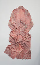 画像をギャラリービューアに読み込む, のり散らし地紋に抽象葉模様【四つ釦】