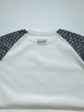 画像をギャラリービューアに読み込む, 流水地紋に幾何華菱模様【L】