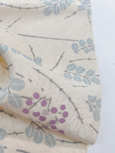 画像をギャラリービューアに読み込む, 芝地紋に枝葉模様【六つ釦】