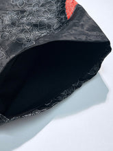 画像をギャラリービューアに読み込む, 葉地紋に花蝶模様【M】