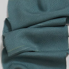 画像をギャラリービューアに読み込む, 総菊地紋に水辺模様【六つ釦】