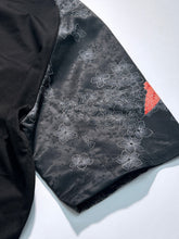 画像をギャラリービューアに読み込む, 葉地紋に花蝶模様【M】