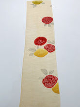 画像をギャラリービューアに読み込む, 波地紋に絞り花・椿模様【六つ釦】