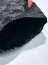 画像をギャラリービューアに読み込む, 葉地紋に花蝶模様【L】