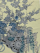 画像をギャラリービューアに読み込む, 芝地に花車模様【シュッケニ】