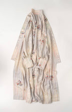 画像をギャラリービューアに読み込む, 橘に蝶模様総紗綾地紋【六つ釦】