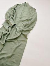 画像をギャラリービューアに読み込む, 霧がけ地紋青磁鼠色無地【六つ釦】