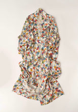 画像をギャラリービューアに読み込む, 菊地紋に型染草花模様【六つ釦】