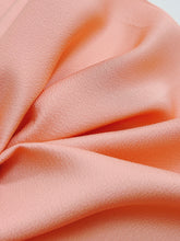 画像をギャラリービューアに読み込む, 深支子色無地着物【六つ釦】