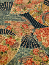 画像をギャラリービューアに読み込む, 柴草梅楓地紋に扇尽くし古典模様【L】