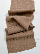 画像をギャラリービューアに読み込む, 暈し格子総地紋模様【六つ釦】