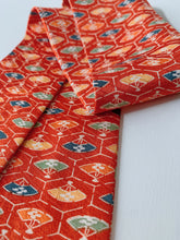 画像をギャラリービューアに読み込む, 亀甲に扇模様総地紋【短】