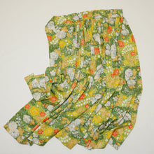 画像をギャラリービューアに読み込む, 雲取りに草花模様【ギャザーラップスカート】