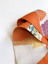 画像をギャラリービューアに読み込む, 扇面に花古典柄模様【短】