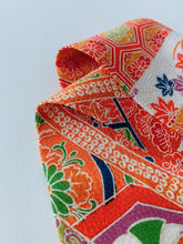 画像をギャラリービューアに読み込む, 斜め縞に亀甲楓梅菊尽くし模様【短】