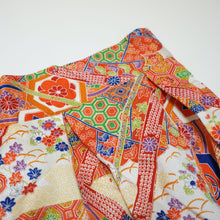 画像をギャラリービューアに読み込む, 斜め縞に亀甲楓梅菊尽くし模様【タックラップスカート】