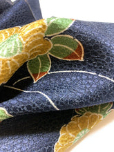 画像をギャラリービューアに読み込む, 流水に菊椿橘模様【L】(地紋あり)