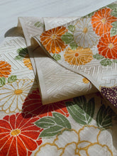 画像をギャラリービューアに読み込む, 菊牡丹総紗綾型地紋【長】