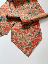 画像をギャラリービューアに読み込む, 花更彩模様総地紋【長】