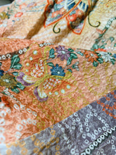 画像をギャラリービューアに読み込む, 金彩梅桜に蝶模様【ギャザーラップスカート】