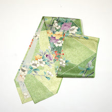 画像をギャラリービューアに読み込む, 草花模様【長】