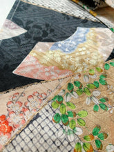 画像をギャラリービューアに読み込む, 裂取に扇古典草花模様 【長】