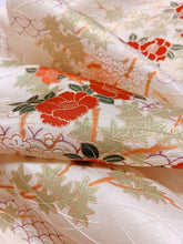 画像をギャラリービューアに読み込む, 金彩楓枝梅模様【タックラップスカート】