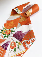 画像をギャラリービューアに読み込む, 扇面に花古典柄模様【短】