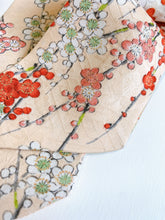 画像をギャラリービューアに読み込む, 裂取に扇古典草花模様【短】