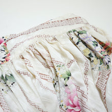 画像をギャラリービューアに読み込む, 線描き草花模様【ギャザーラップスカート】