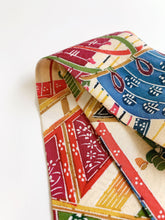 画像をギャラリービューアに読み込む, 屋敷琵琶に琴平安貴族模様【短】