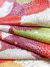 画像をギャラリービューアに読み込む, 菊尽くし模様【タックラップスカート】