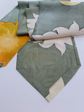 画像をギャラリービューアに読み込む, 地紋入暈しに大輪花模様【長】