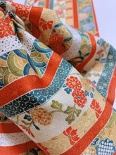 画像をギャラリービューアに読み込む, 縞に花古典柄模様【ギャザーラップスカート】