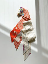 画像をギャラリービューアに読み込む, 大扇に流水模様② 【短】