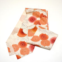 画像をギャラリービューアに読み込む, 雲取りに菊青海波模様【長】