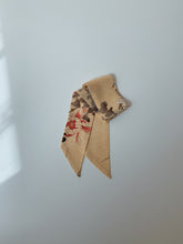 画像をギャラリービューアに読み込む, 枝花水彩模様【短より短】