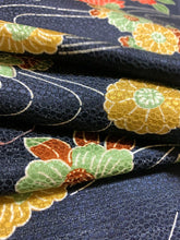 画像をギャラリービューアに読み込む, 流水に菊椿橘模様【L】(地紋あり)